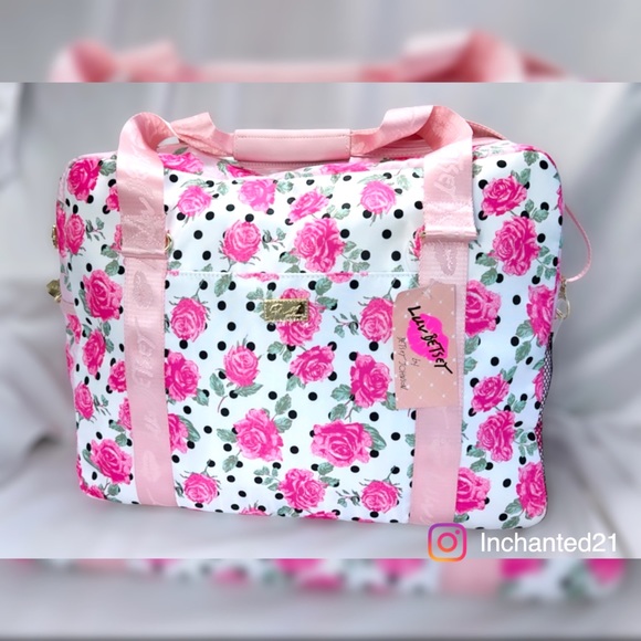 Betsey Johnson Handbags - Betsey Johnson NWT Duffle Bag